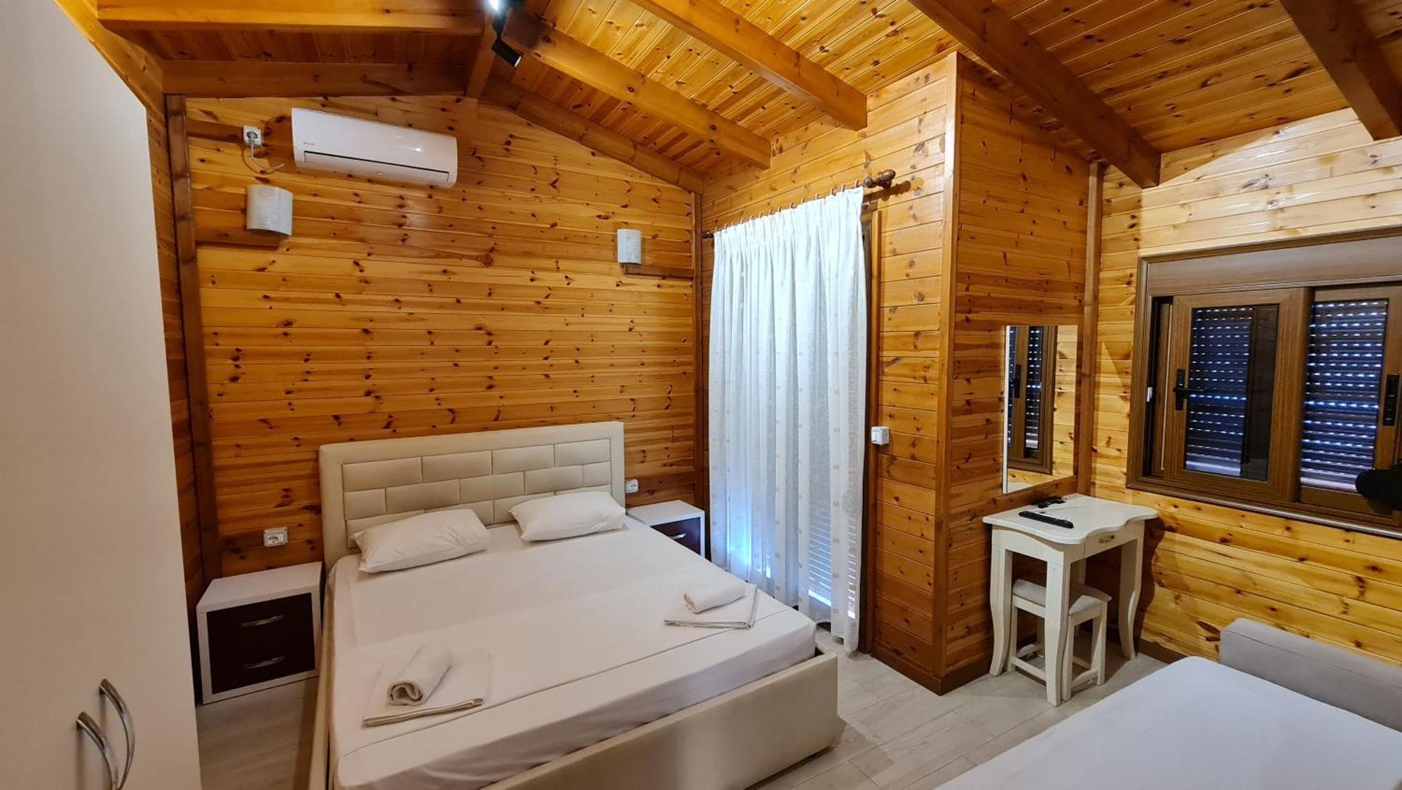 Villa Skenderi Sarandë 外观 照片